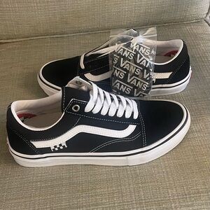 NWOB Vans Old Skool Men’s 8/ Women’s 9.5